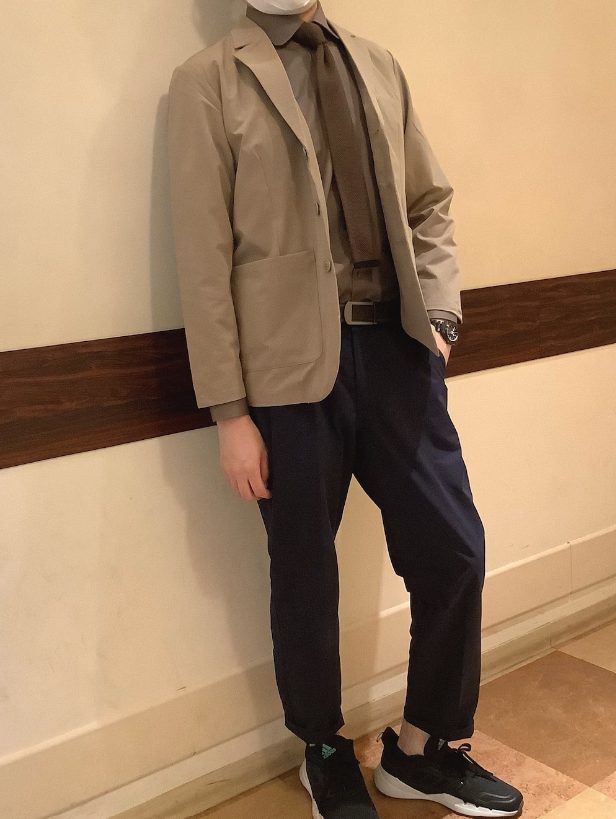 オフィスカジュアル　秋　男性