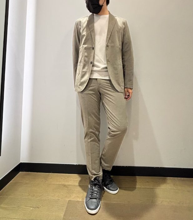 オフィスカジュアル　春　男性